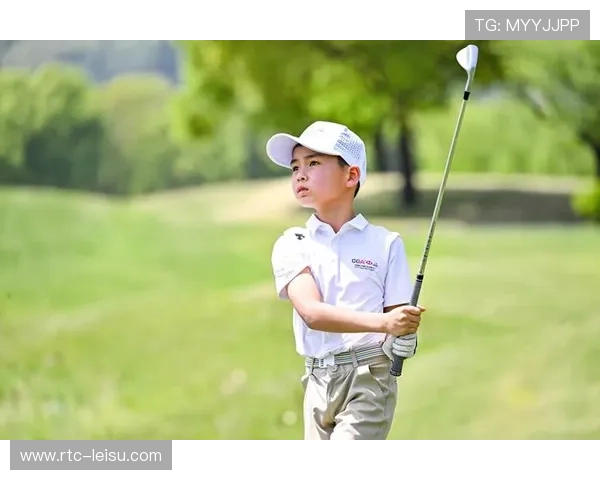 2025汇丰青少年公开赛团队赛：中国队平标准杆大优势夺团体冠军